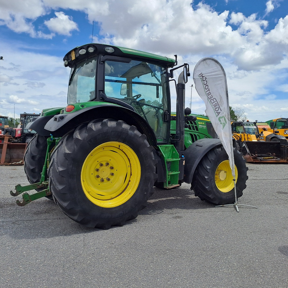 JOHN DEERE 6125R - جرار: صورة 2 JOHN DEERE 6125R - جرار: صورة 2