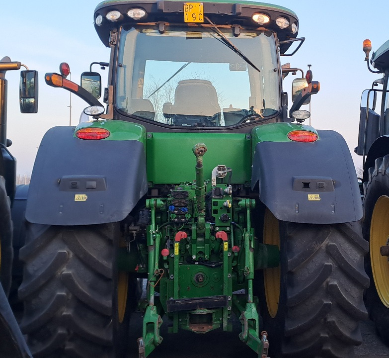 JOHN DEERE 7230R - ASTA AGRIBERTOCCHI - جرار: صورة 3 JOHN DEERE 7230R - ASTA AGRIBERTOCCHI - جرار: صورة 3