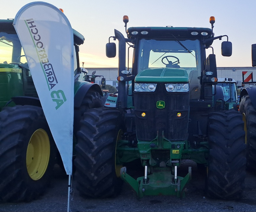 JOHN DEERE 7230R - ASTA AGRIBERTOCCHI - جرار: صورة 1 JOHN DEERE 7230R - ASTA AGRIBERTOCCHI - جرار: صورة 1