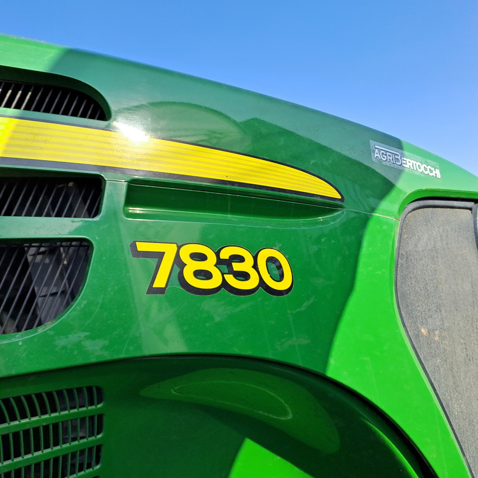 JOHN DEERE 7830 - جرار: صورة 4 JOHN DEERE 7830 - جرار: صورة 4