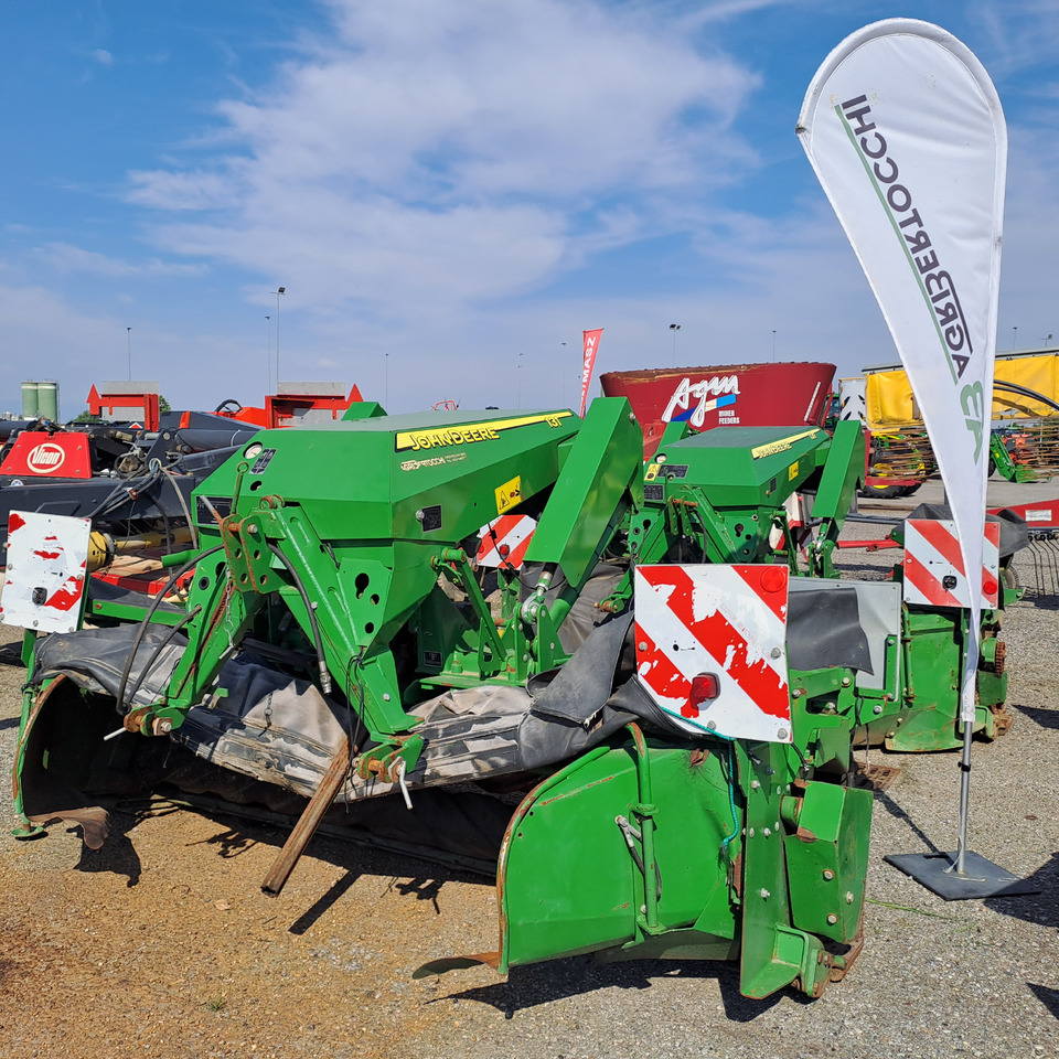 JOHN DEERE FC 131 - جزازة العشب: صورة 1 JOHN DEERE FC 131 - جزازة العشب: صورة 1