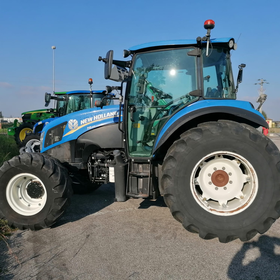 NEW HOLLAND T4.105 - جرار: صورة 2 NEW HOLLAND T4.105 - جرار: صورة 2