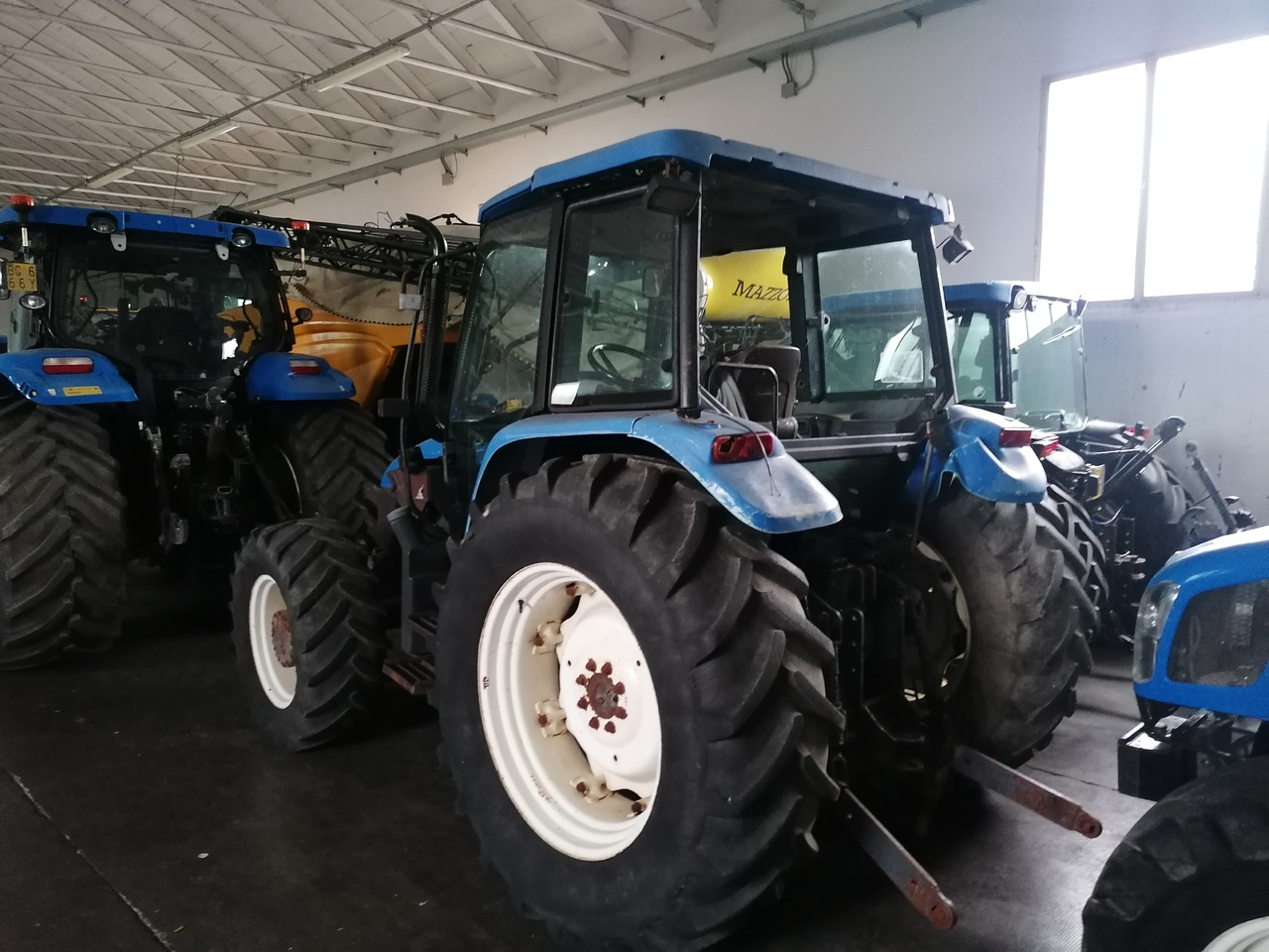 NEW HOLLAND TL 90 - جرار: صورة 5 NEW HOLLAND TL 90 - جرار: صورة 5