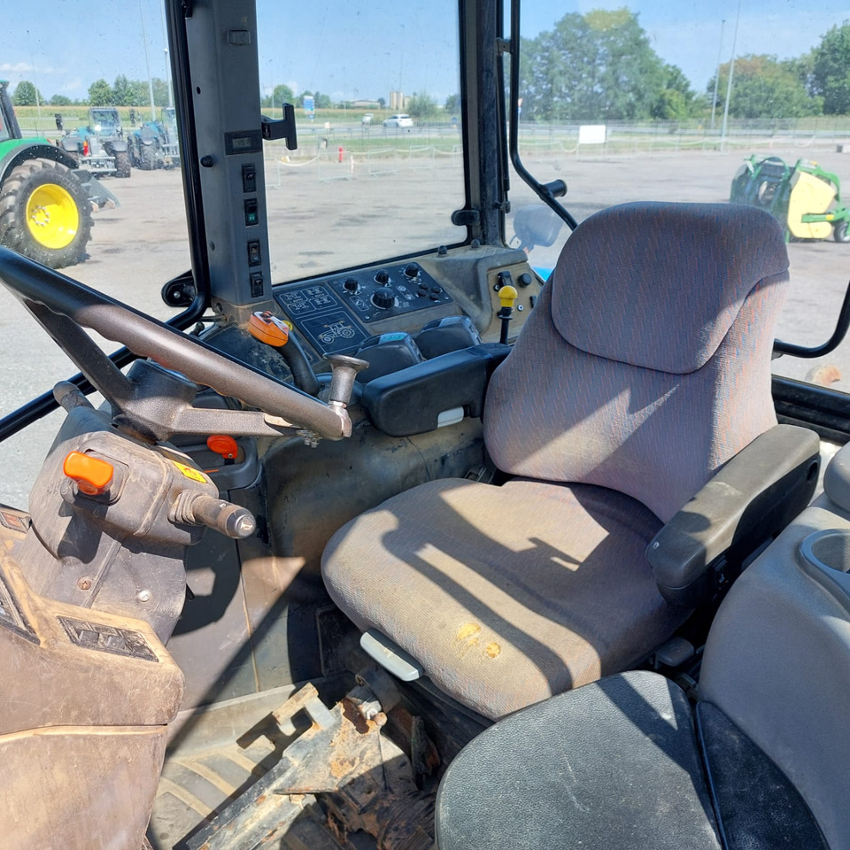 NEW HOLLAND TM 190 - جرار: صورة 2 NEW HOLLAND TM 190 - جرار: صورة 2
