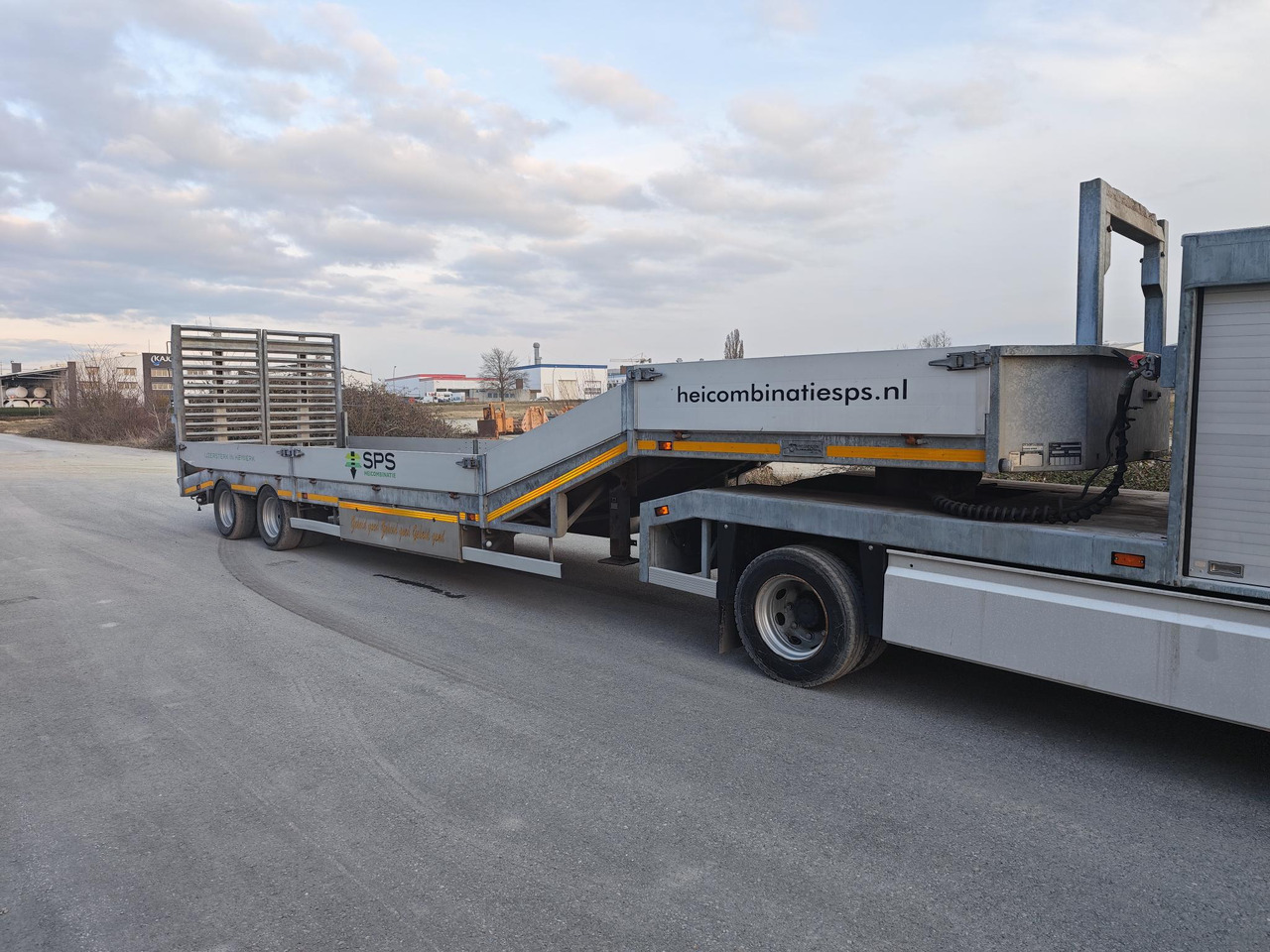 VELDHUIZEN P38-2 & Iveco Eurocargo 90E18 - عربة منخفضة مسطحة نصف مقطورة: صورة 3 VELDHUIZEN P38-2 & Iveco Eurocargo 90E18 - عربة منخفضة مسطحة نصف مقطورة: صورة 3