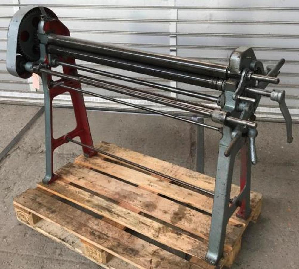 Dreiwalzen-Rundbiegemaschine - آلة تصنيع المعادن: صورة 1 Dreiwalzen-Rundbiegemaschine - آلة تصنيع المعادن: صورة 1