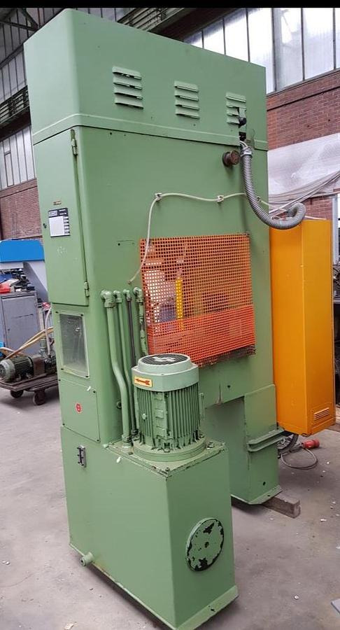 Hydr. Schnelläuferpresse DUNKES - آلة تصنيع المعادن: صورة 4 Hydr. Schnelläuferpresse DUNKES - آلة تصنيع المعادن: صورة 4