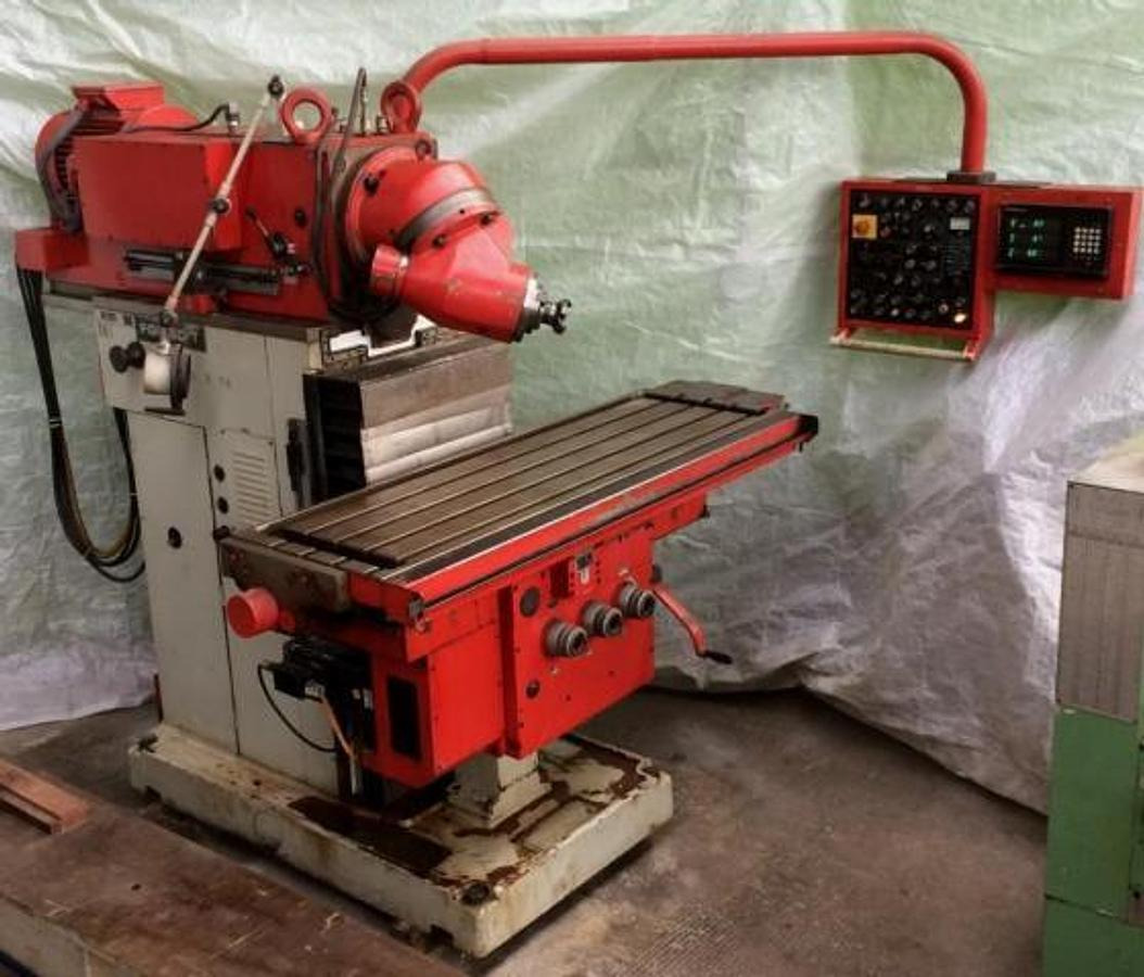 Konsolfräsmaschine (Universalfräsmaschine) STROJTOS - آلة طحن المعادن: صورة 1 Konsolfräsmaschine (Universalfräsmaschine) STROJTOS - آلة طحن المعادن: صورة 1