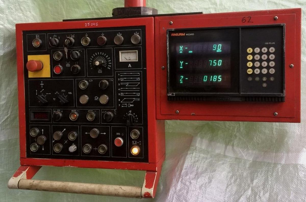 Konsolfräsmaschine (Universalfräsmaschine) STROJTOS - آلة طحن المعادن: صورة 2 Konsolfräsmaschine (Universalfräsmaschine) STROJTOS - آلة طحن المعادن: صورة 2