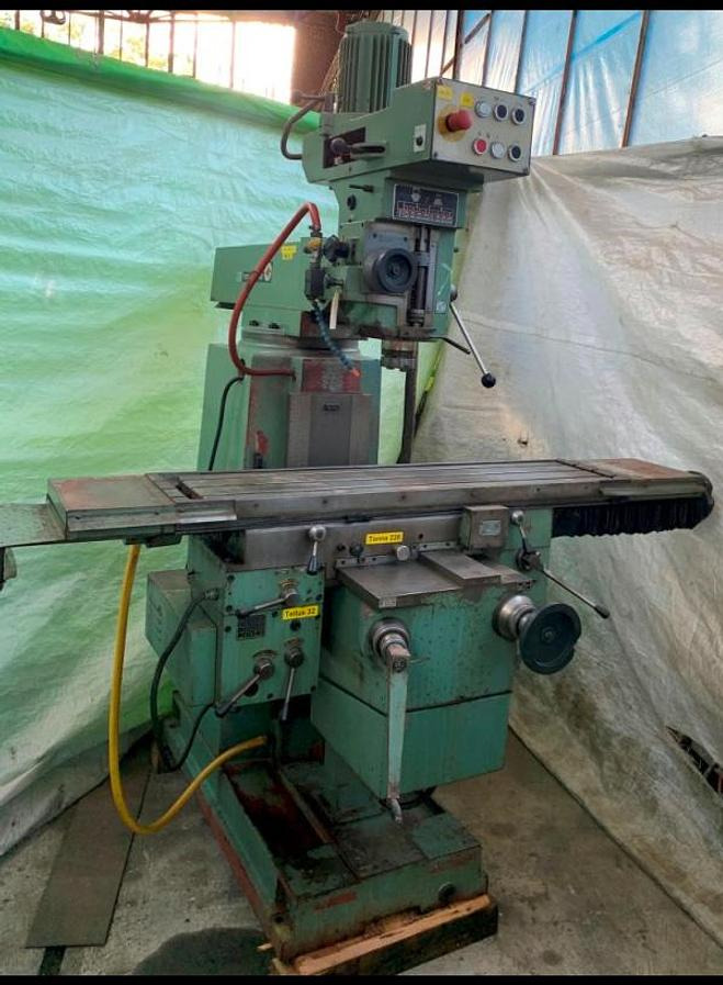 Mehrzweckfräsmaschine TOS - آلة طحن المعادن: صورة 2 Mehrzweckfräsmaschine TOS - آلة طحن المعادن: صورة 2