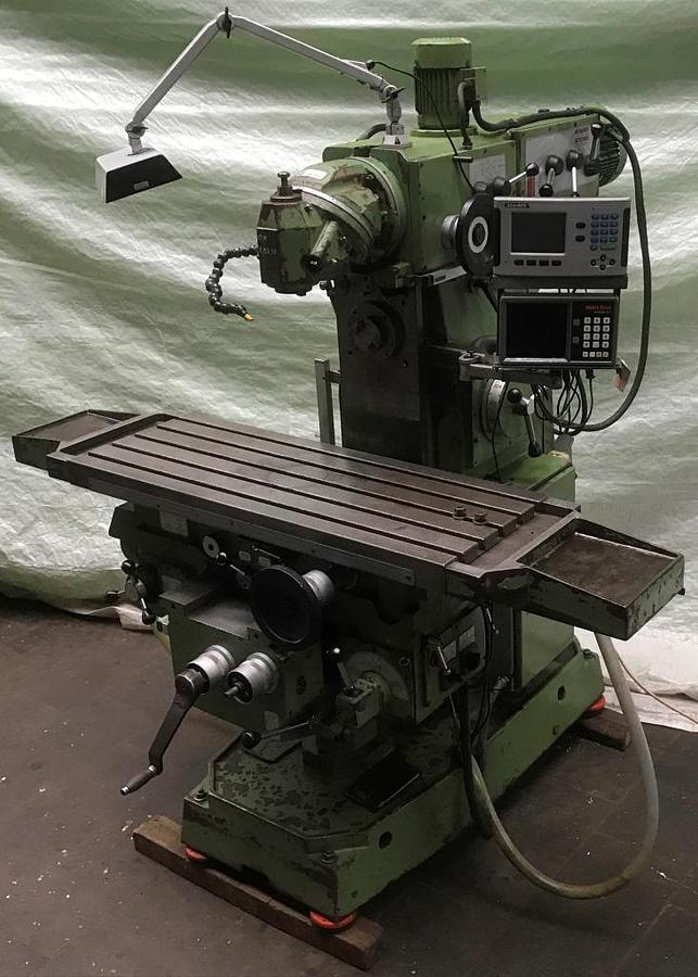 Universalfräsmaschine CORREA - آلة طحن المعادن: صورة 1 Universalfräsmaschine CORREA - آلة طحن المعادن: صورة 1