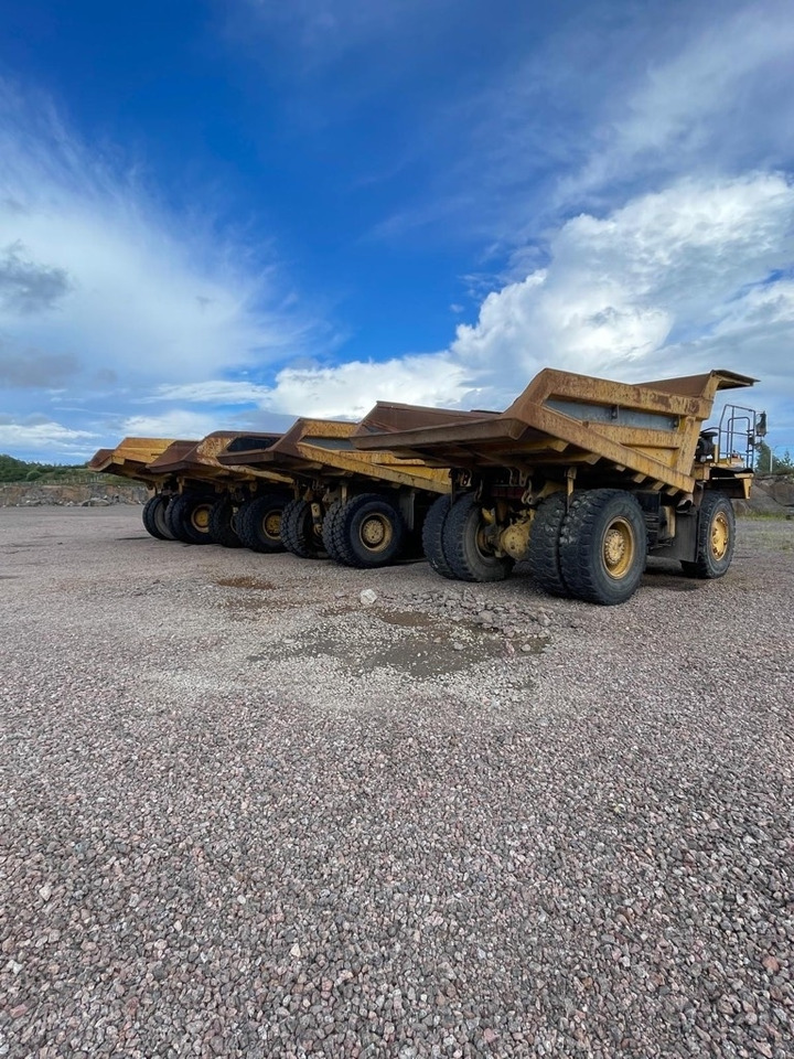 Komatsu HD 465-7E0, 2x HD 405-6, total 3 pcs - شاحنة قلاب صلبة: صورة 2 Komatsu HD 465-7E0, 2x HD 405-6, total 3 pcs - شاحنة قلاب صلبة: صورة 2