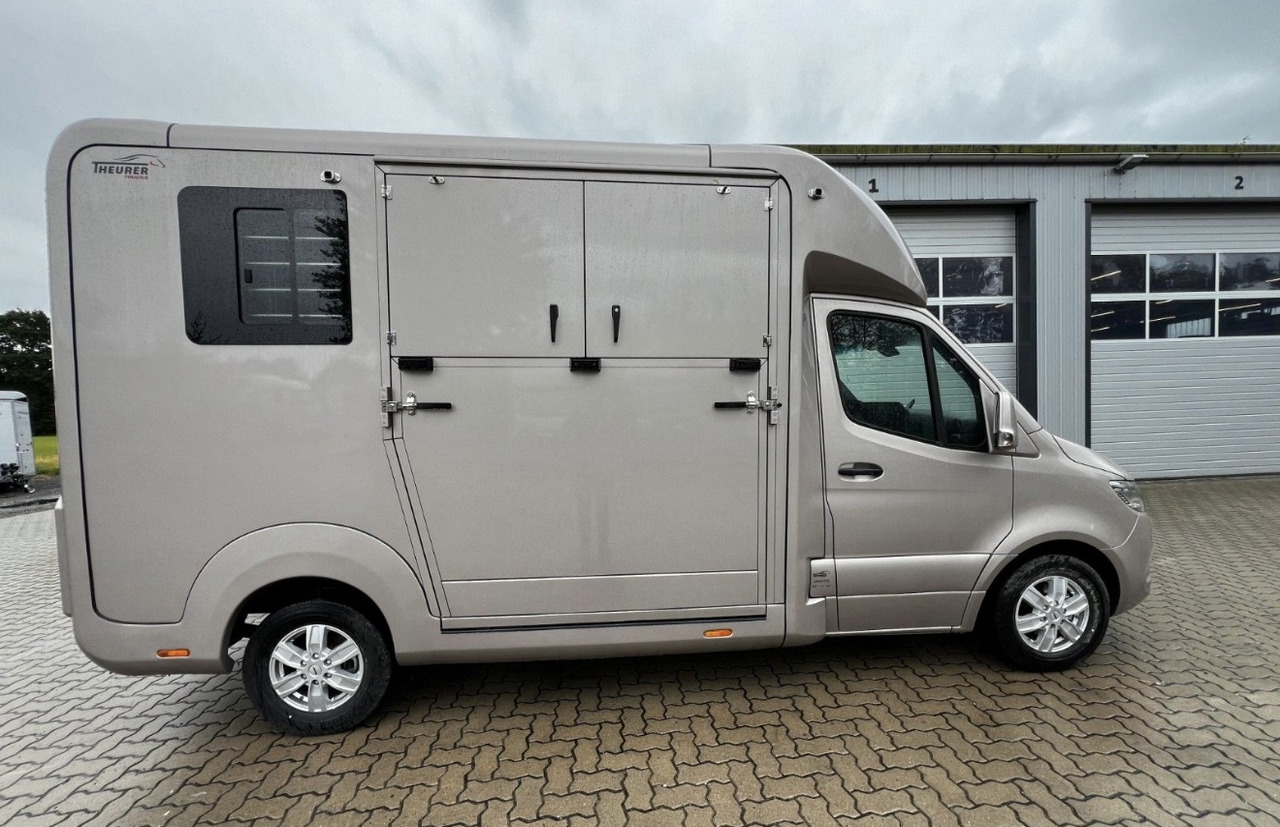 MERCEDES-BENZ Sprinter - شاحنة نقل خيل: صورة 1 MERCEDES-BENZ Sprinter - شاحنة نقل خيل: صورة 1