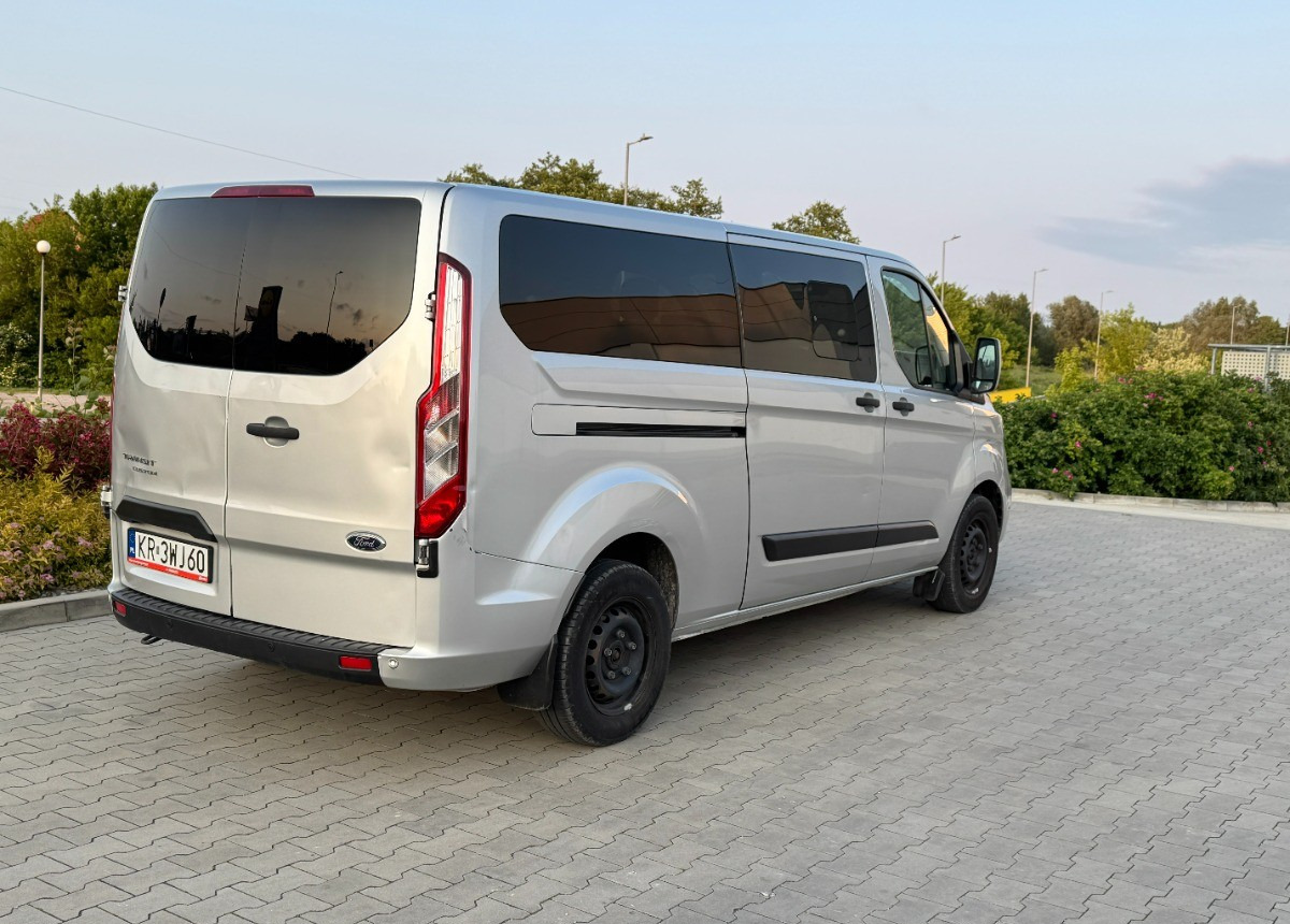 Ford Transit Custom 2.0 170 KM L2 LONG 2021 LED 8 osobowy NAWIEWY miejsc Salon PL - حافلة صغيرة, ميكروباص: صورة 2 Ford Transit Custom 2.0 170 KM L2 LONG 2021 LED 8 osobowy NAWIEWY miejsc Salon PL - حافلة صغيرة, ميكروباص: صورة 2