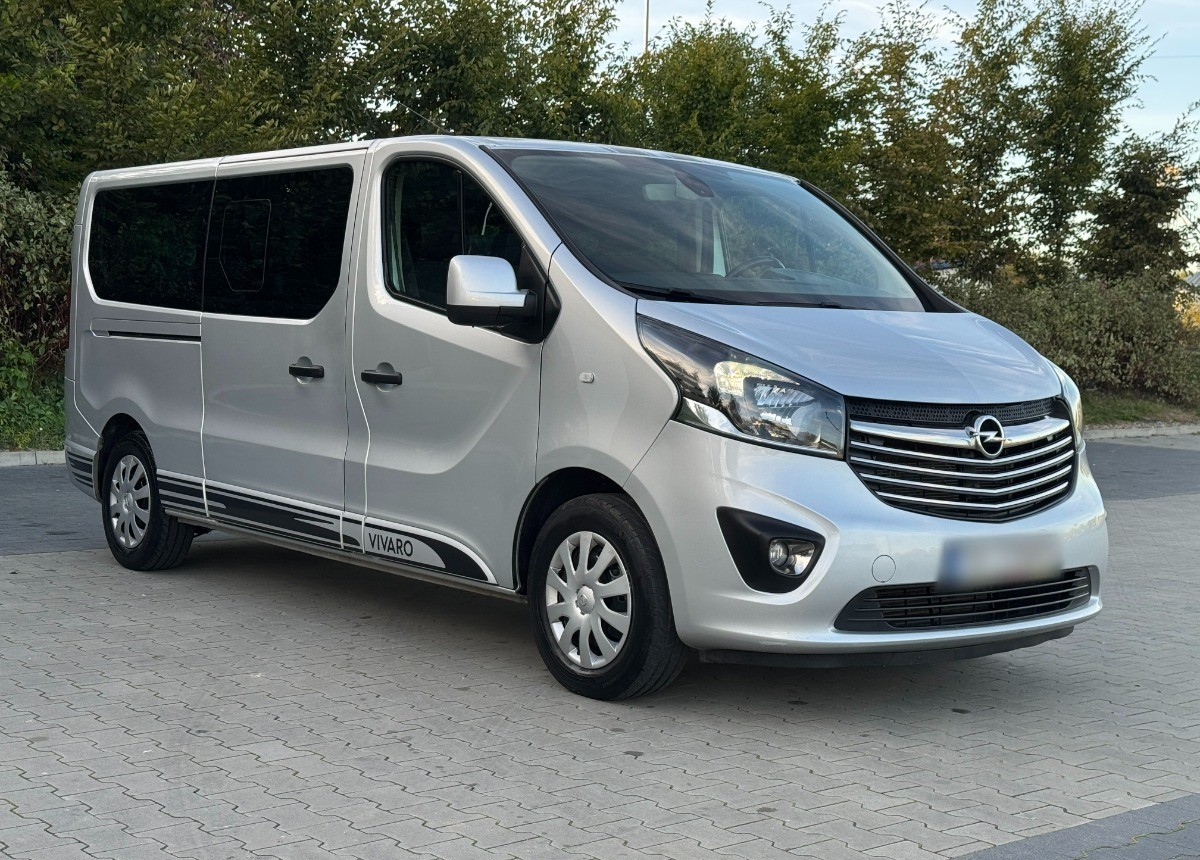 Opel Vivaro 1.6 DCI 145KM 9 osobowy Nawiewy góra dół DOINWESTOWANY Super stan - سيارة ستيشن: صورة 2 Opel Vivaro 1.6 DCI 145KM 9 osobowy Nawiewy góra dół DOINWESTOWANY Super stan - سيارة ستيشن: صورة 2