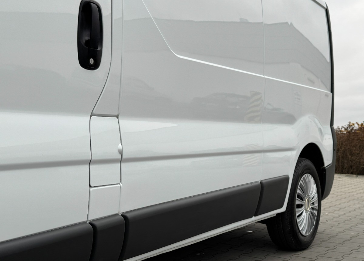 Renault Trafic L2 Long 2.0 DCI 115KM Klimatronic 130 tys km Super stan SERWIS Renault Trafic L2 Long 2.0 DCI 115KM Klimatronic 130 tys km Super stan SERWIS: صورة 11