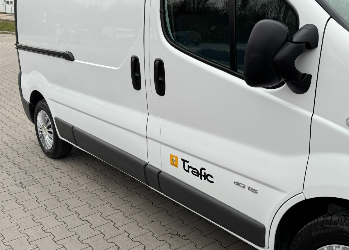Renault Trafic L2 Long 2.0 DCI 115KM Klimatronic 130 tys km Super stan SERWIS Renault Trafic L2 Long 2.0 DCI 115KM Klimatronic 130 tys km Super stan SERWIS: صورة 23