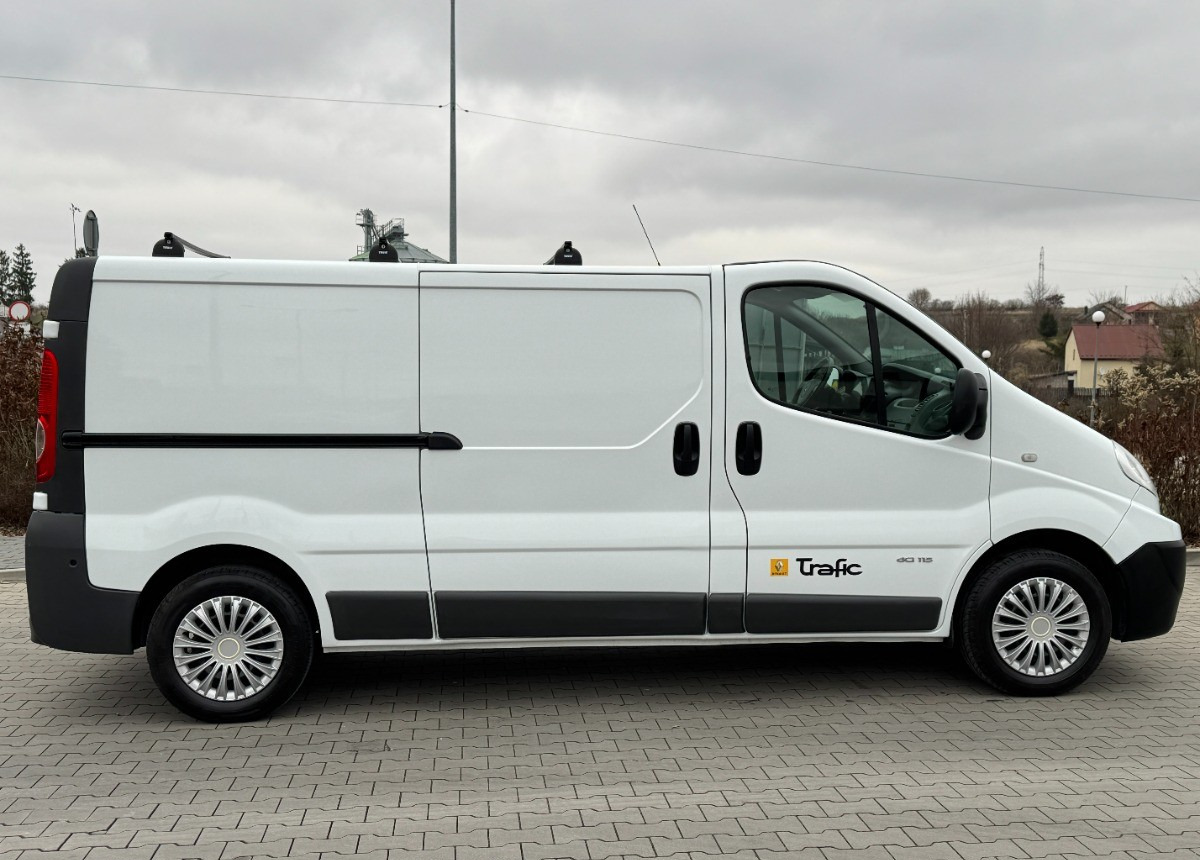 Renault Trafic L2 Long 2.0 DCI 115KM Klimatronic 130 tys km Super stan SERWIS Renault Trafic L2 Long 2.0 DCI 115KM Klimatronic 130 tys km Super stan SERWIS: صورة 20