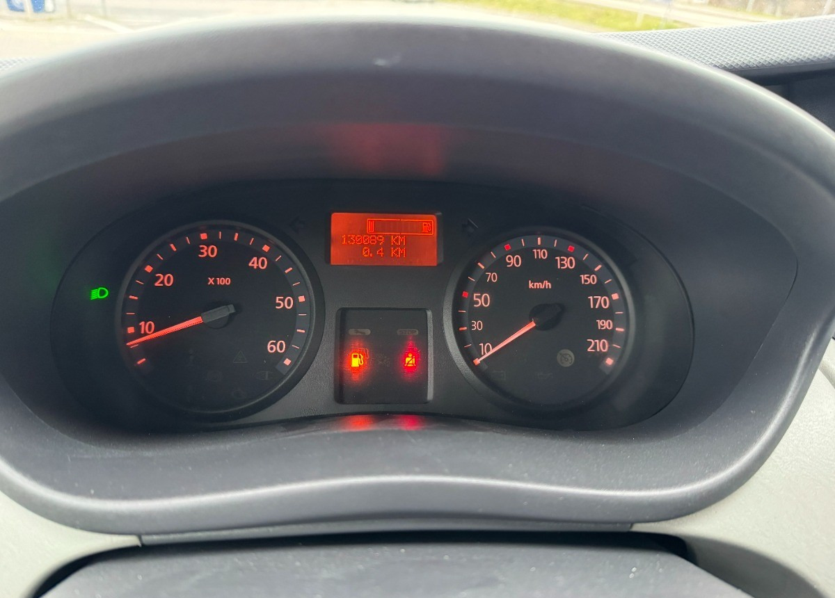 Renault Trafic L2 Long 2.0 DCI 115KM Klimatronic 130 tys km Super stan SERWIS Renault Trafic L2 Long 2.0 DCI 115KM Klimatronic 130 tys km Super stan SERWIS: صورة 6