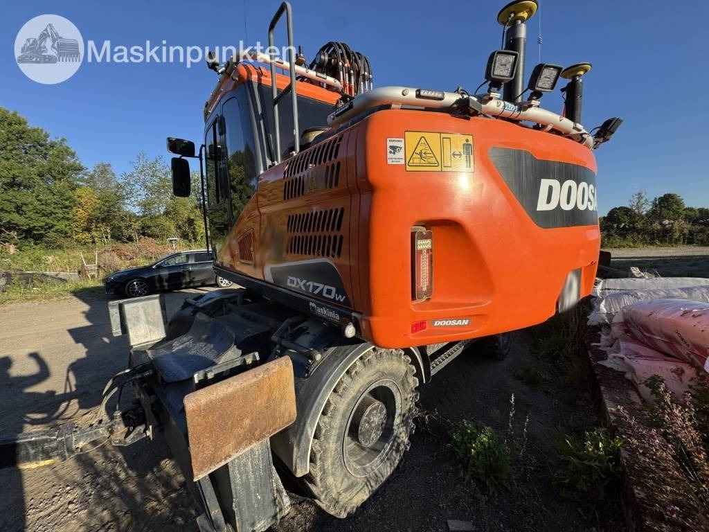 Doosan DX 170 W-5 + Tippvagn + Redskap - حفارة دولاب: صورة 3 Doosan DX 170 W-5 + Tippvagn + Redskap - حفارة دولاب: صورة 3
