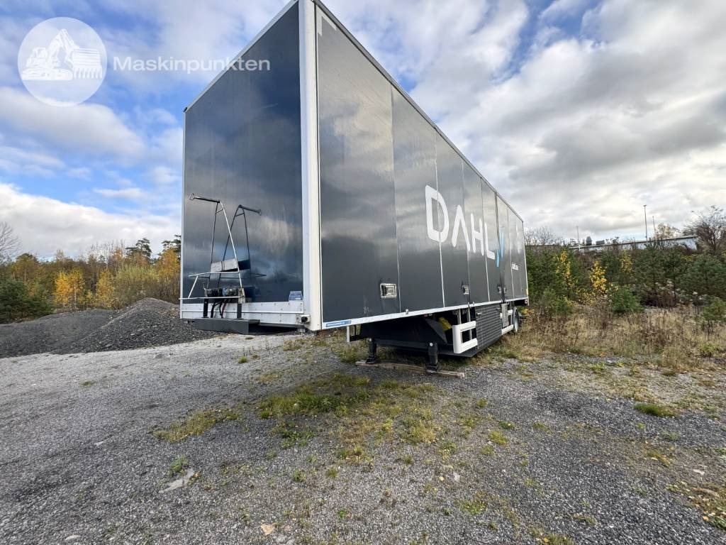 HFR 1 axlad semitrailer med truck! - نصف مقطورة صندوق مغلق: صورة 2 HFR 1 axlad semitrailer med truck! - نصف مقطورة صندوق مغلق: صورة 2