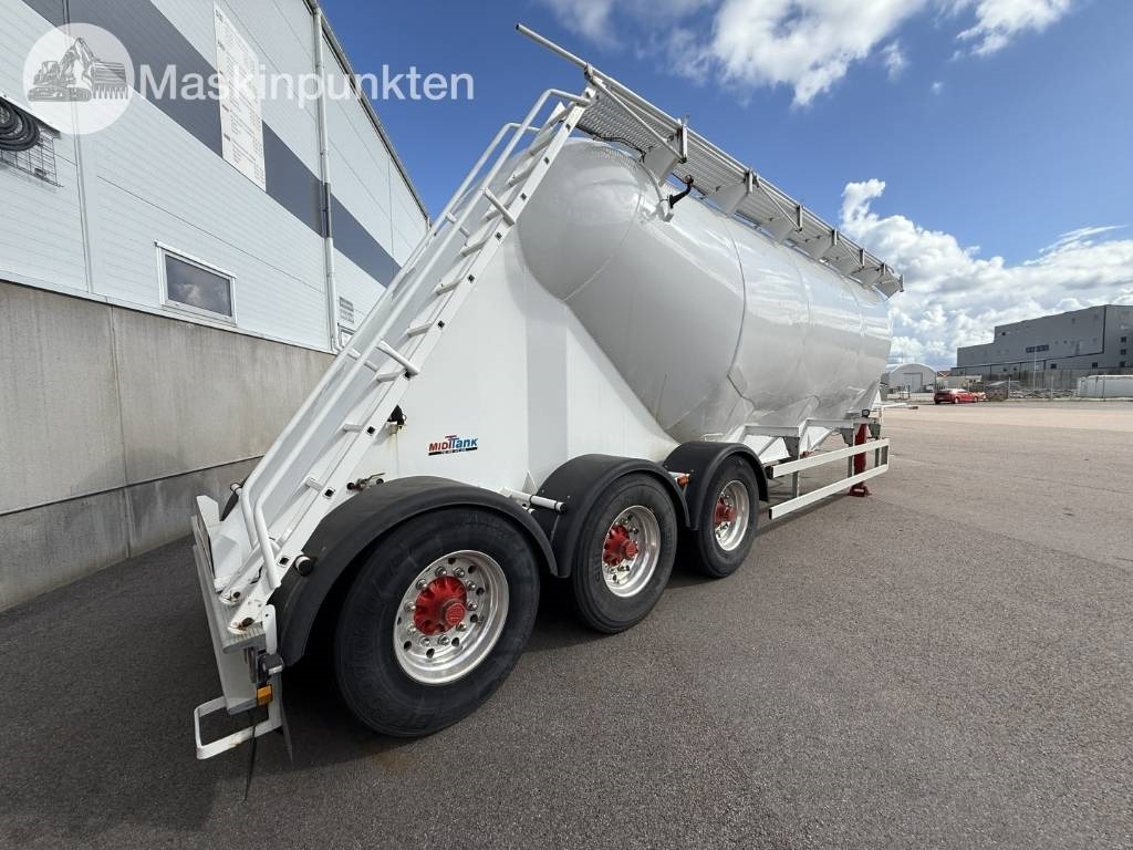 Interconsult Tanktrailer  - نصف مقطورة صهريج: صورة 2 Interconsult Tanktrailer  - نصف مقطورة صهريج: صورة 2