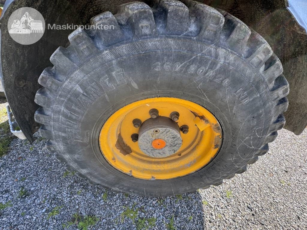 اللودر بعجل JCB 413 K: صورة 19