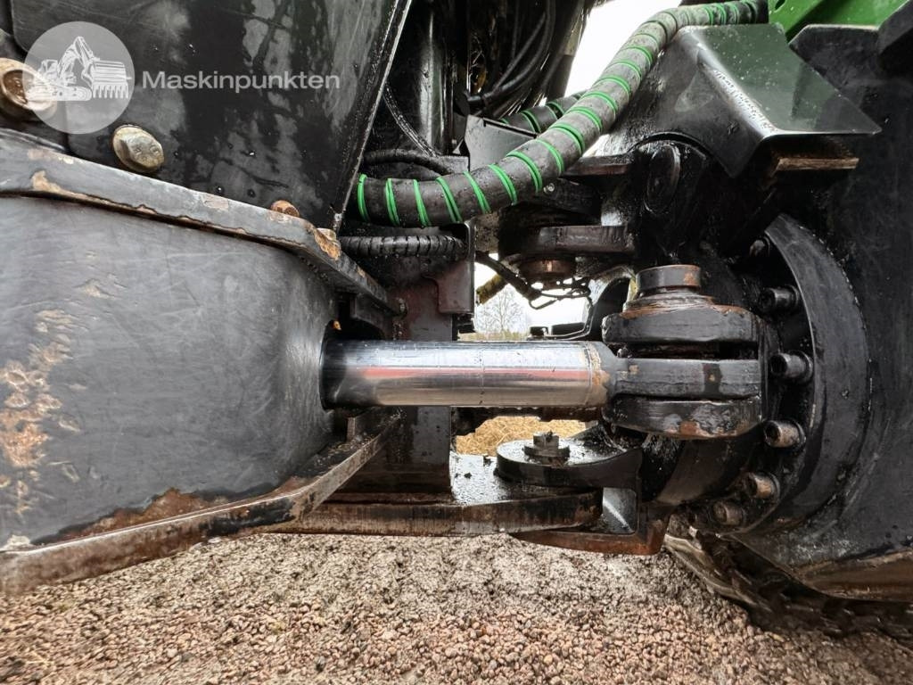 حافلة الغابات John Deere 1910 G: صورة 40