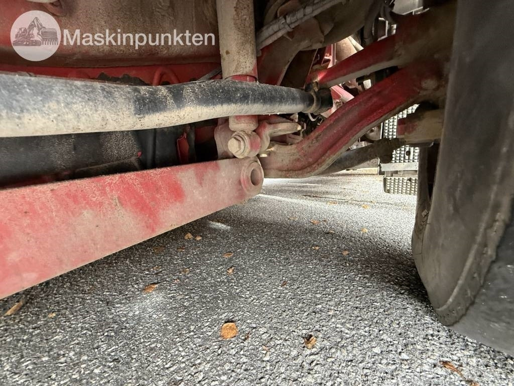 شاحنة النفايات Mercedes-Benz 1833 LL Sopbil: صورة 30