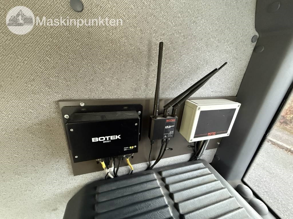 شاحنة النفايات Mercedes-Benz 1833 LL Sopbil: صورة 27