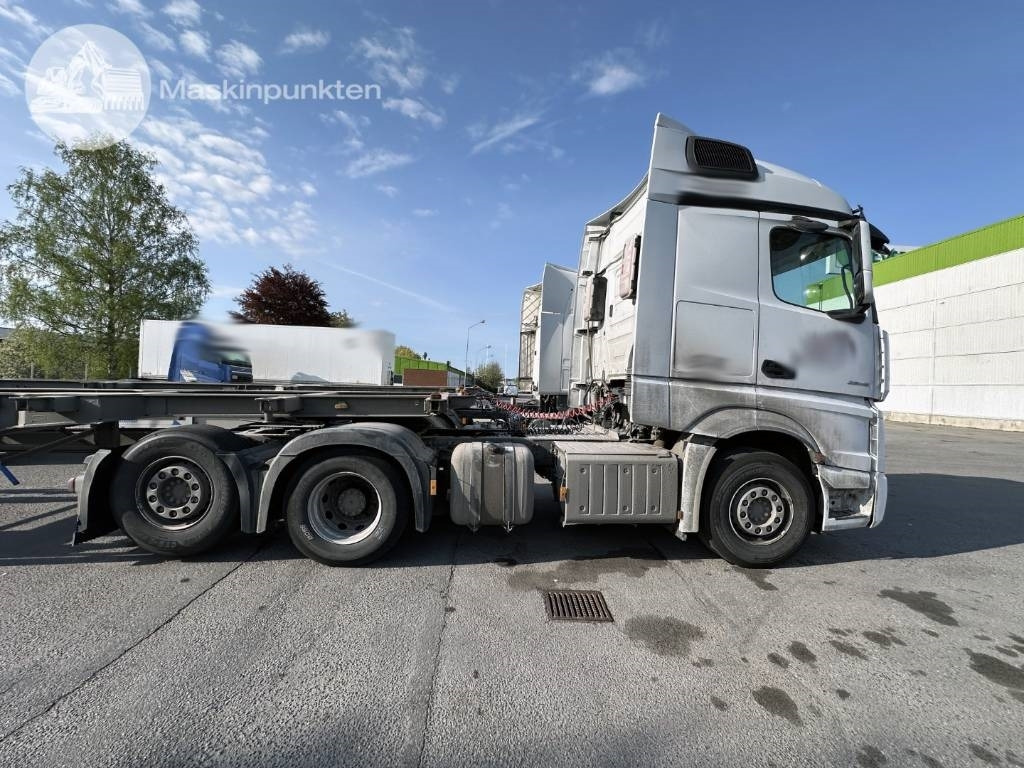 Mercedes-Benz Actros 2545 - وحدة جر: صورة 4 Mercedes-Benz Actros 2545 - وحدة جر: صورة 4