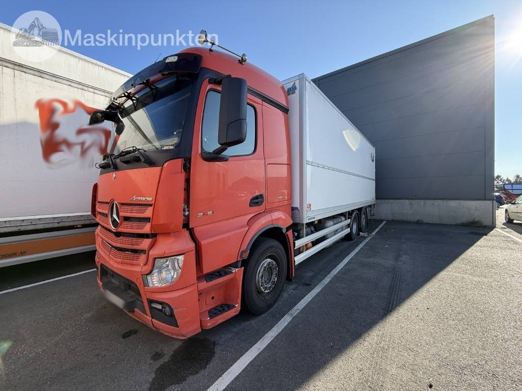 Mercedes-Benz Actros 2551 - شاحنة الفريزر: صورة 1 Mercedes-Benz Actros 2551 - شاحنة الفريزر: صورة 1