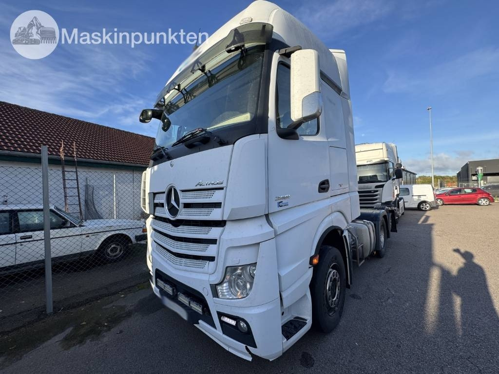 Mercedes-Benz Actros 963-4-C - وحدة جر: صورة 1 Mercedes-Benz Actros 963-4-C - وحدة جر: صورة 1