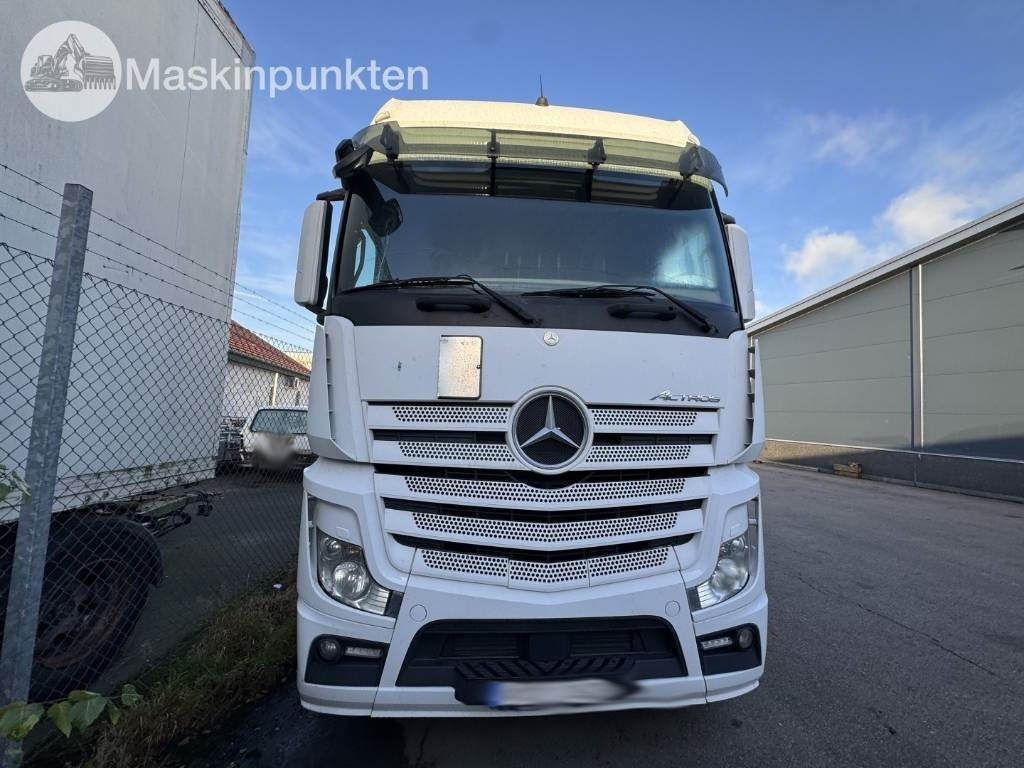 Mercedes-Benz Actros 963-4-D - وحدة جر: صورة 4 Mercedes-Benz Actros 963-4-D - وحدة جر: صورة 4