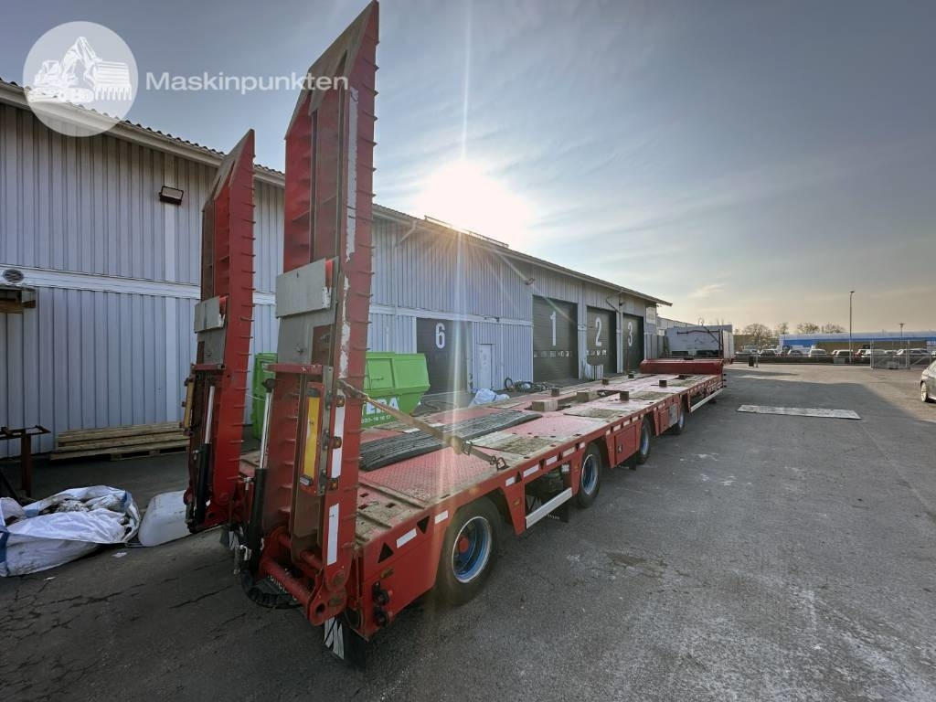 Vm-trailer VM 41-4-RLSZO-S JUMBO - عربة منخفضة مسطحة نصف مقطورة: صورة 4 Vm-trailer VM 41-4-RLSZO-S JUMBO - عربة منخفضة مسطحة نصف مقطورة: صورة 4