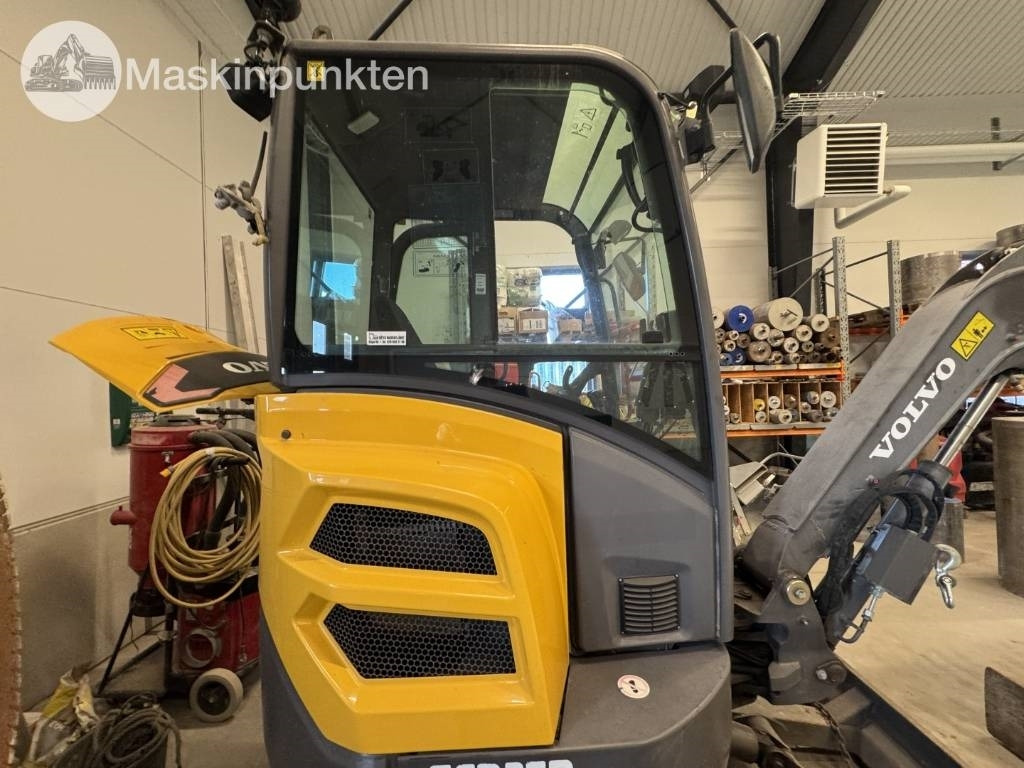 حفارة مُصَّغرة Volvo ECR 25 D: صورة 28