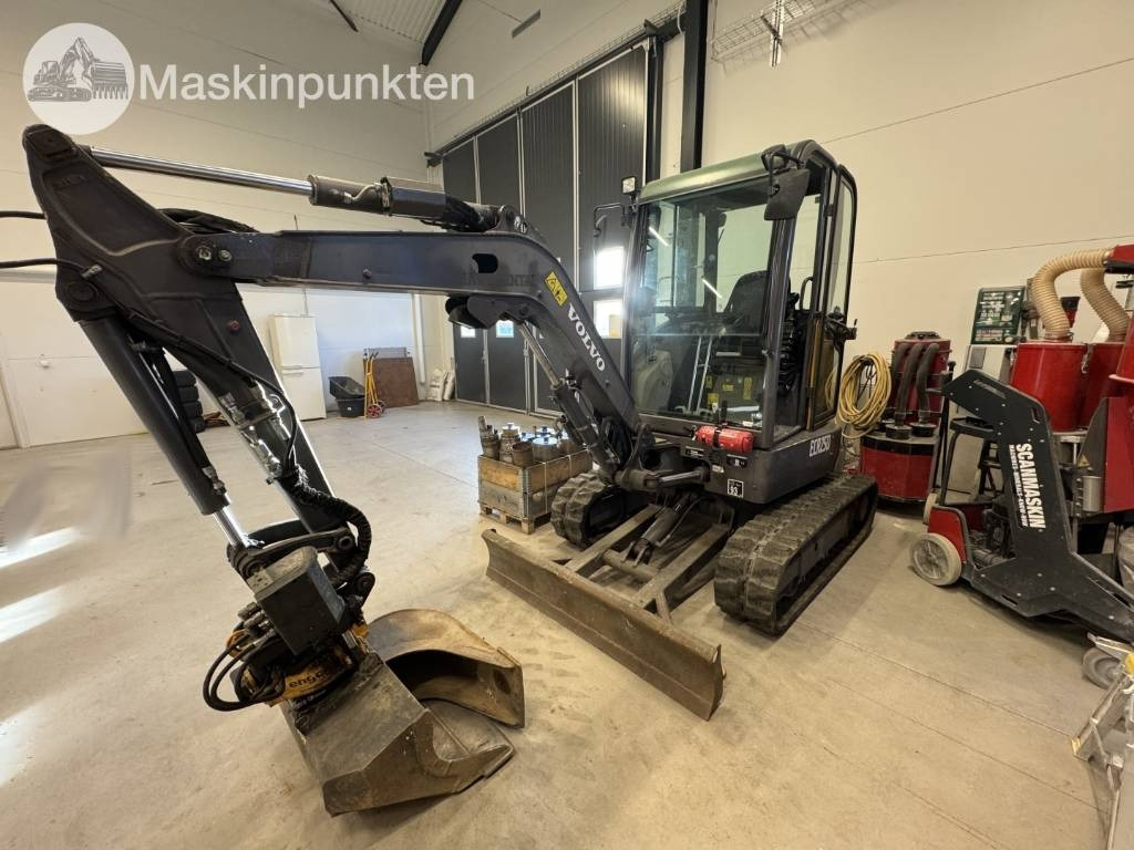 Volvo ECR 25 D - حفارة مُصَّغرة: صورة 1 Volvo ECR 25 D - حفارة مُصَّغرة: صورة 1