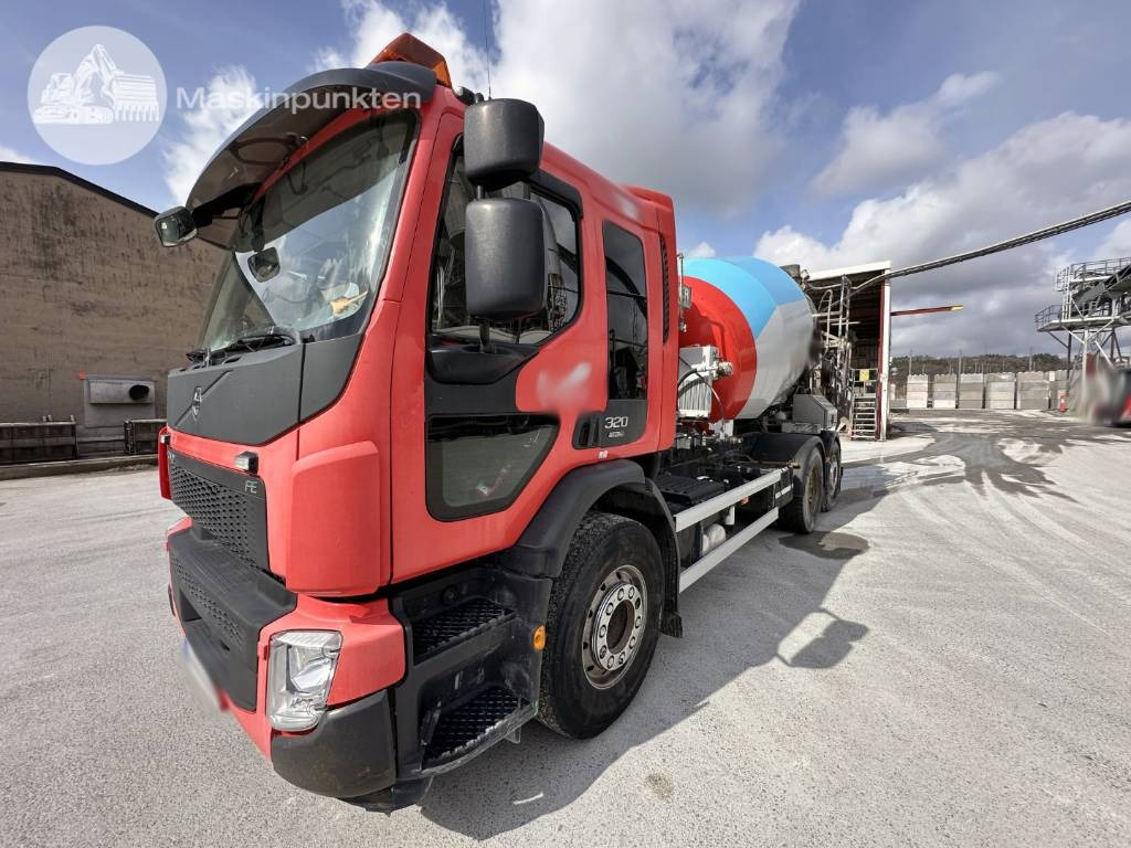 Volvo FE 320  - شاحنة خلاطة خرسانة: صورة 1 Volvo FE 320  - شاحنة خلاطة خرسانة: صورة 1