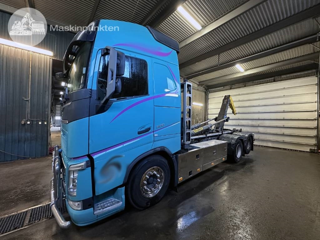 Volvo FH 13 500 - شاحنة ذات خطاف: صورة 1 Volvo FH 13 500 - شاحنة ذات خطاف: صورة 1