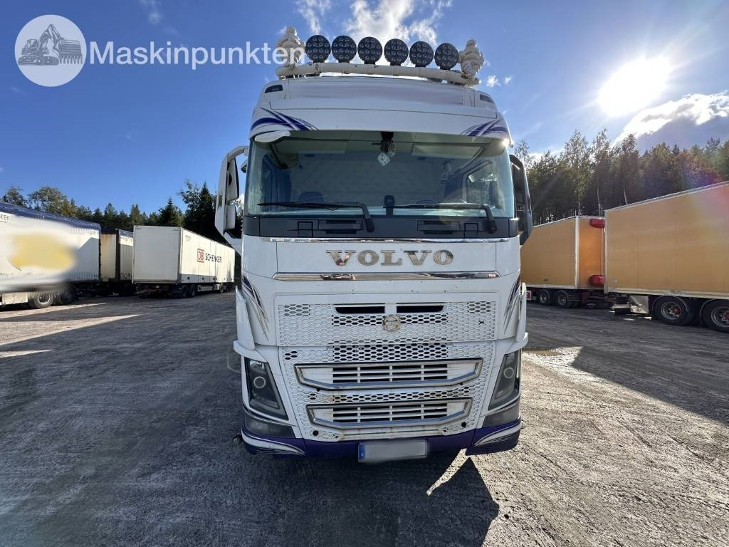 Volvo FH 16 750 - شاحنة مقفلة: صورة 3 Volvo FH 16 750 - شاحنة مقفلة: صورة 3