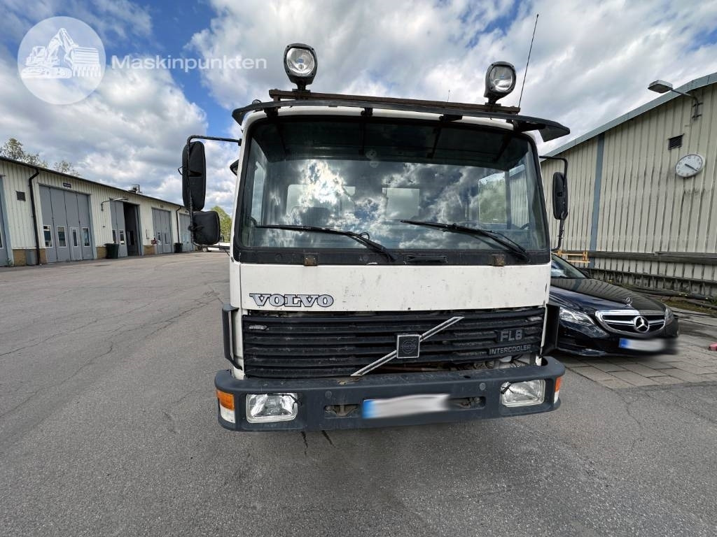 Volvo FL 610 Verkstadsinredd  - شاحنة مقفلة: صورة 2 Volvo FL 610 Verkstadsinredd  - شاحنة مقفلة: صورة 2