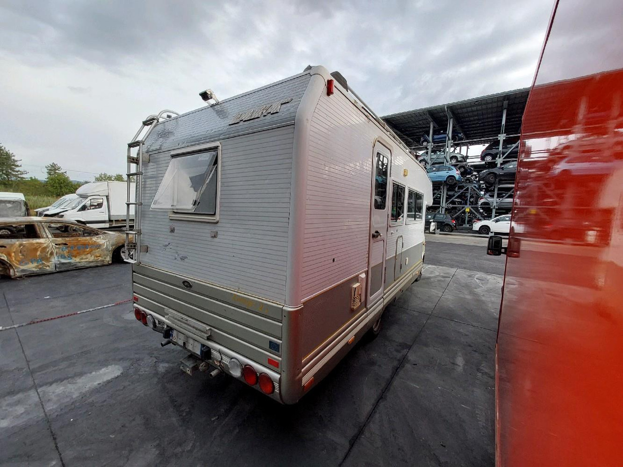 IVECO LAIKA 35.12 CAMPING 122 - موتر هوم سقف عالي: صورة 4 IVECO LAIKA 35.12 CAMPING 122 - موتر هوم سقف عالي: صورة 4