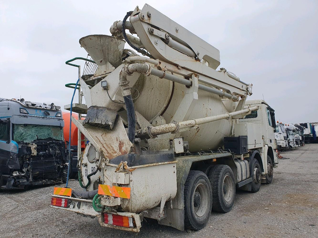 MERCEDES ACTROS 3236 MALAX PUTZMEISTER - شاحنة خلاطة خرسانة: صورة 4 MERCEDES ACTROS 3236 MALAX PUTZMEISTER - شاحنة خلاطة خرسانة: صورة 4