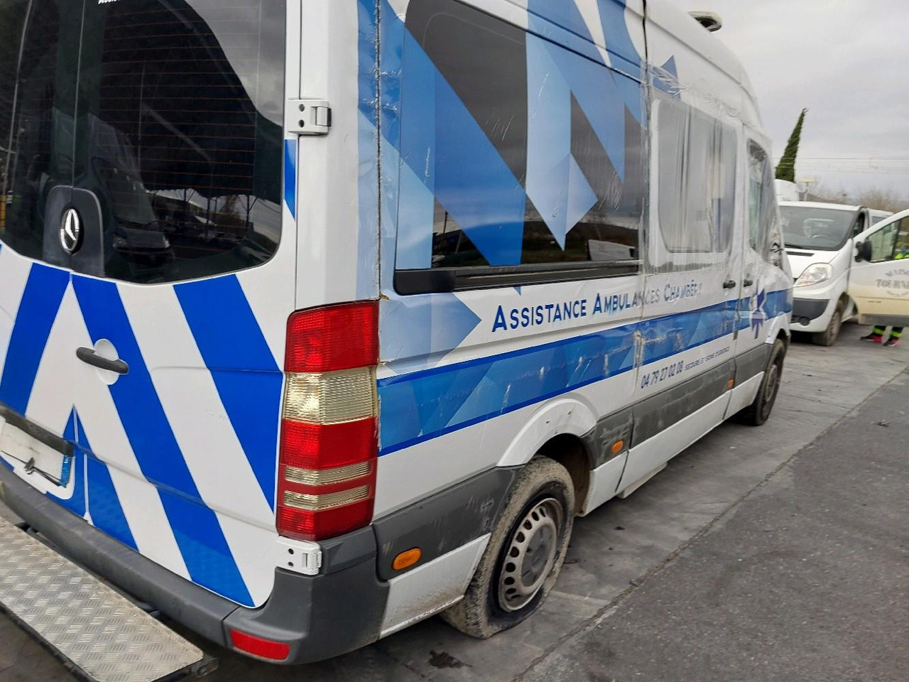 MERCEDES SPRINTER II 313 2.2 CDI 130 - سيارة اسعاف: صورة 4 MERCEDES SPRINTER II 313 2.2 CDI 130 - سيارة اسعاف: صورة 4