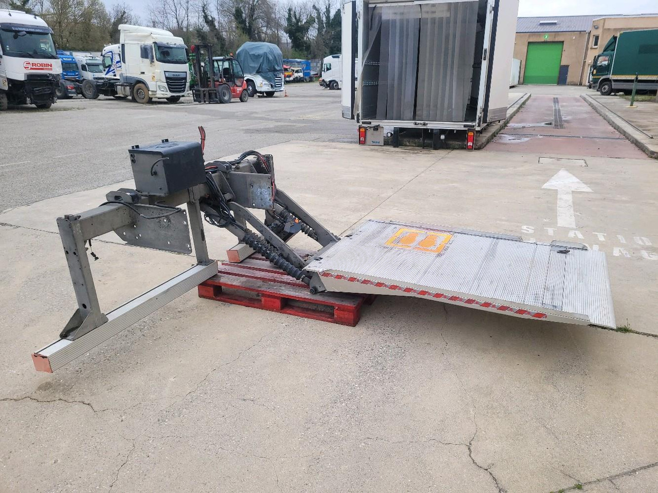 مُبرِّد صندوق مغلق (NA) CAISSE FRIGO CARRIER TYPE ISR: صورة 18