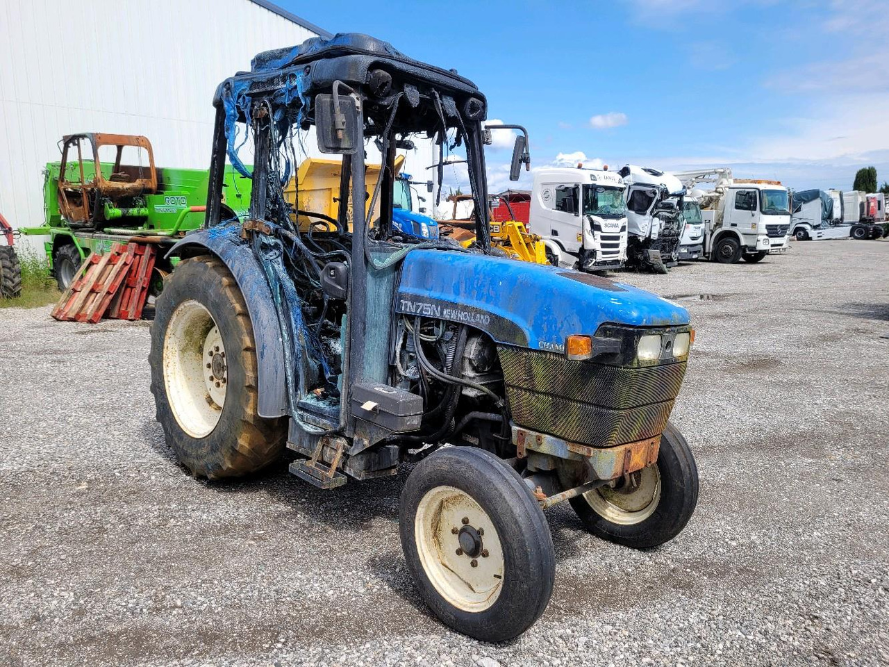 NEW HOLLAND TN75N - جرار: صورة 1 NEW HOLLAND TN75N - جرار: صورة 1