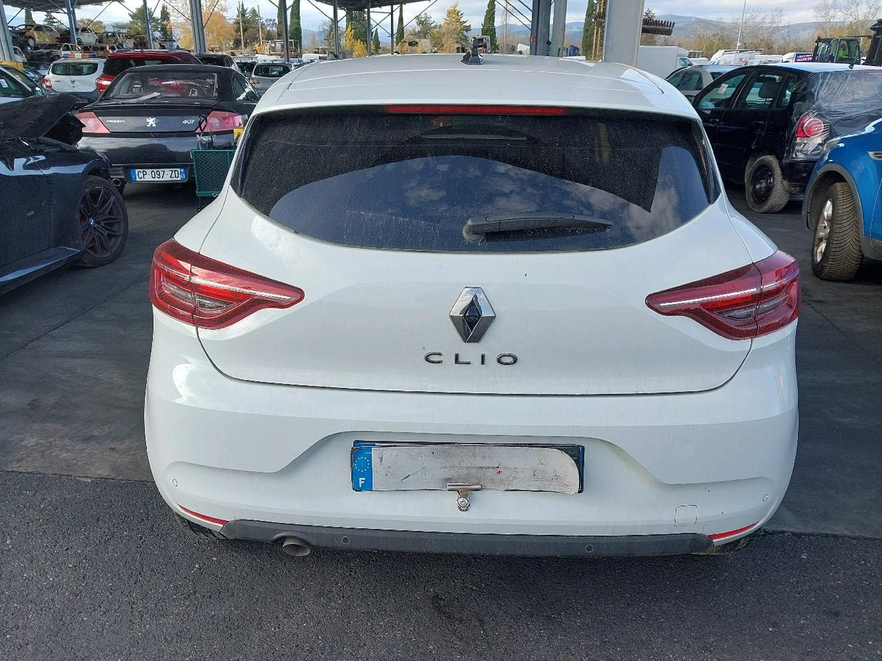 RENAULT CLIO V 1.0 TCE 90 EVOLUTION - سيارة: صورة 5 RENAULT CLIO V 1.0 TCE 90 EVOLUTION - سيارة: صورة 5