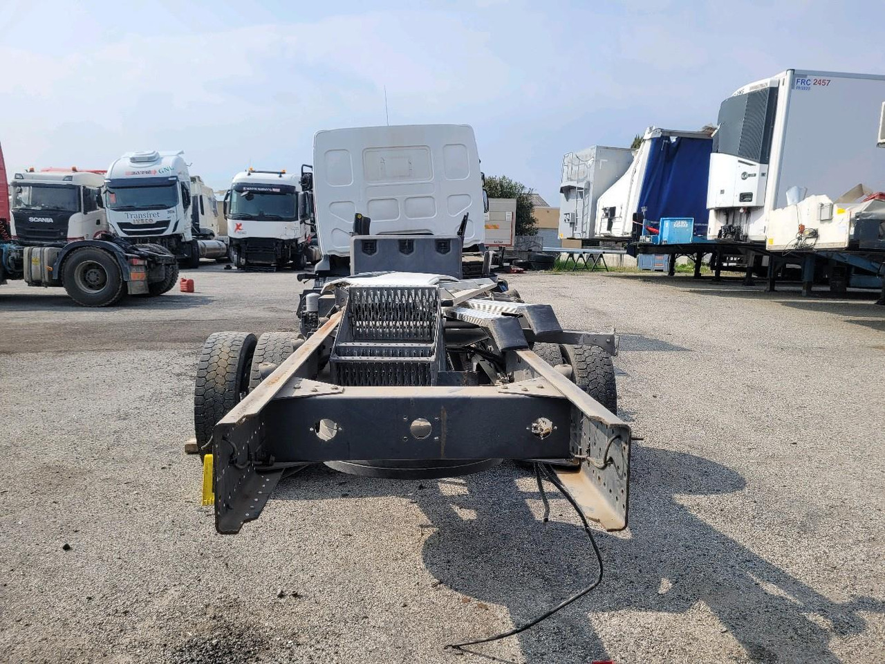 RENAULT D12 - شاحنة هيكل كابينة: صورة 5 RENAULT D12 - شاحنة هيكل كابينة: صورة 5