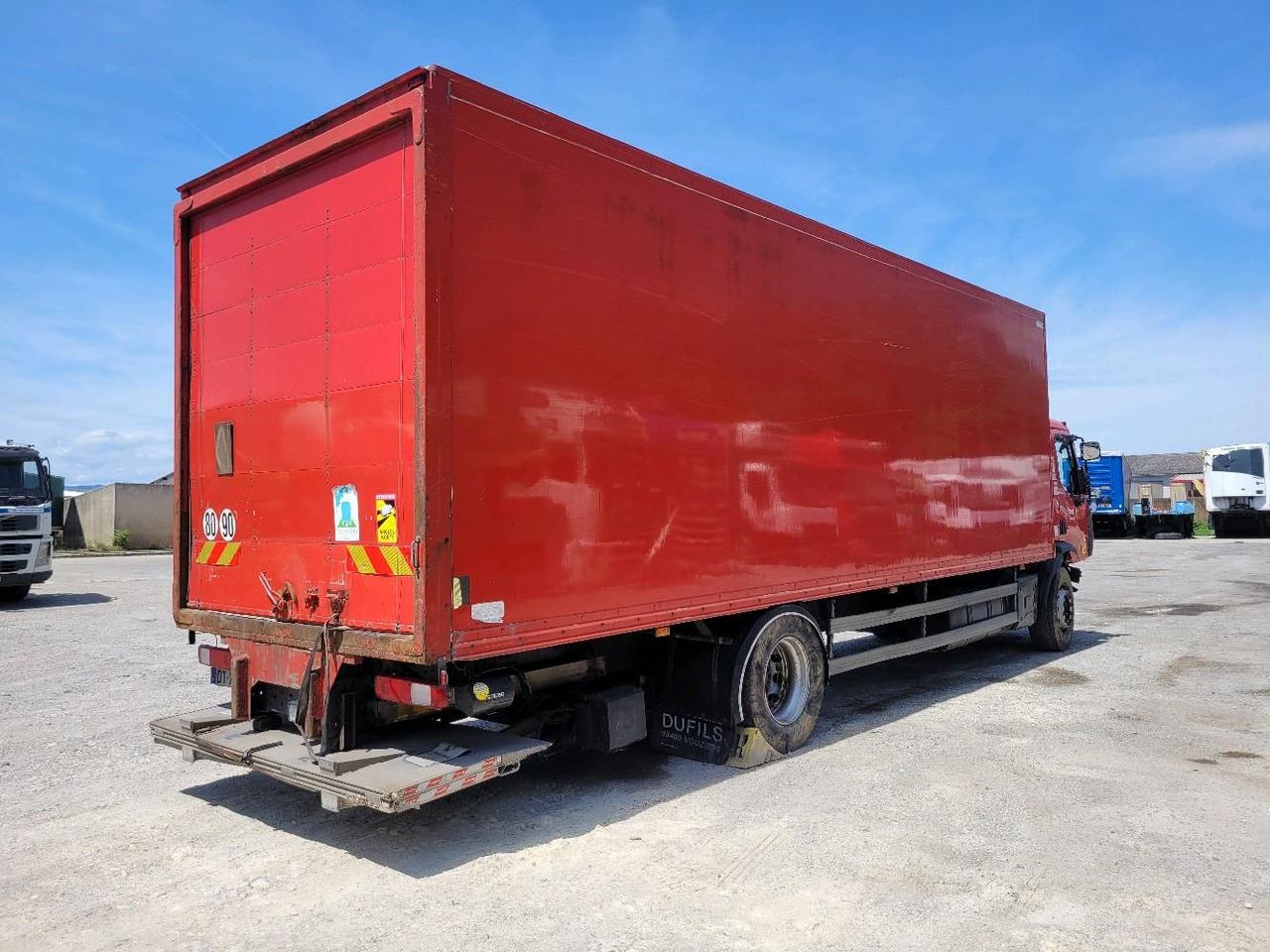 RENAULT D19 WIDE - شاحنة مقفلة: صورة 4 RENAULT D19 WIDE - شاحنة مقفلة: صورة 4