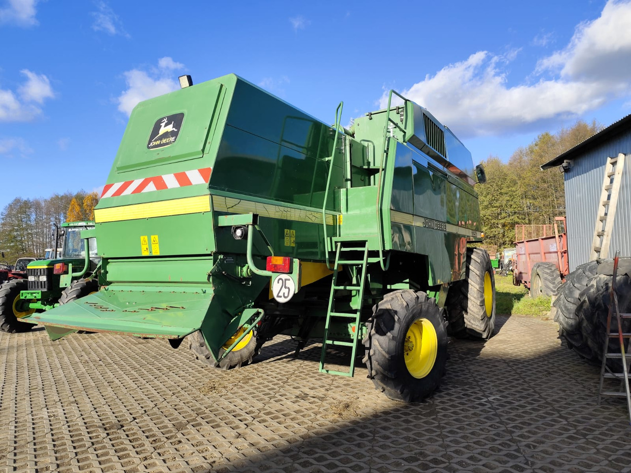 John Deere 2256 - حصادة موحَّدة: صورة 4 John Deere 2256 - حصادة موحَّدة: صورة 4